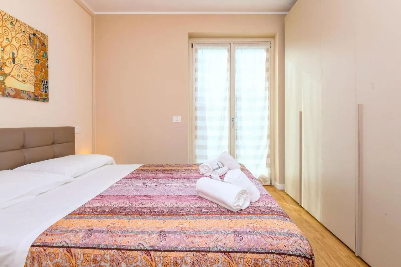 Apartment Appartamento Faelmo Luxury Sirmione Italy